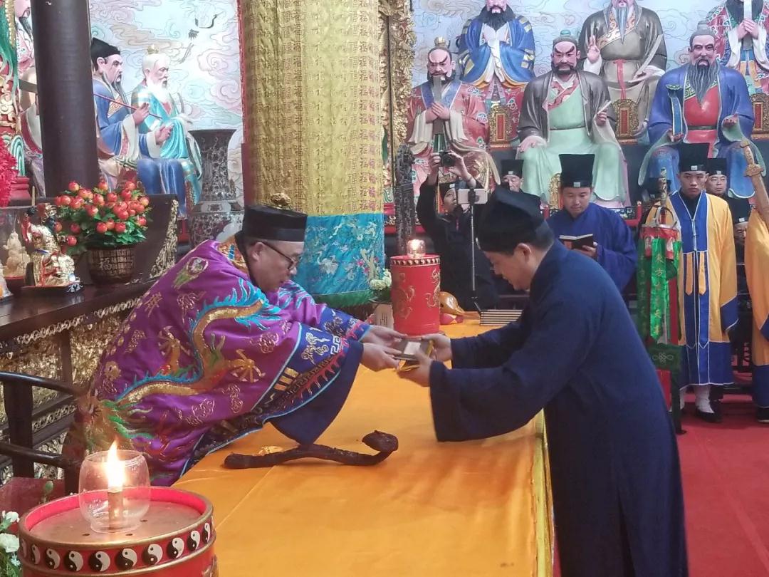 道教祖庭天师府举行丁酉年内地升授箓活动